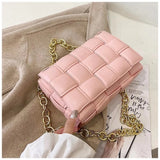Stuck up quilted flap chain bag